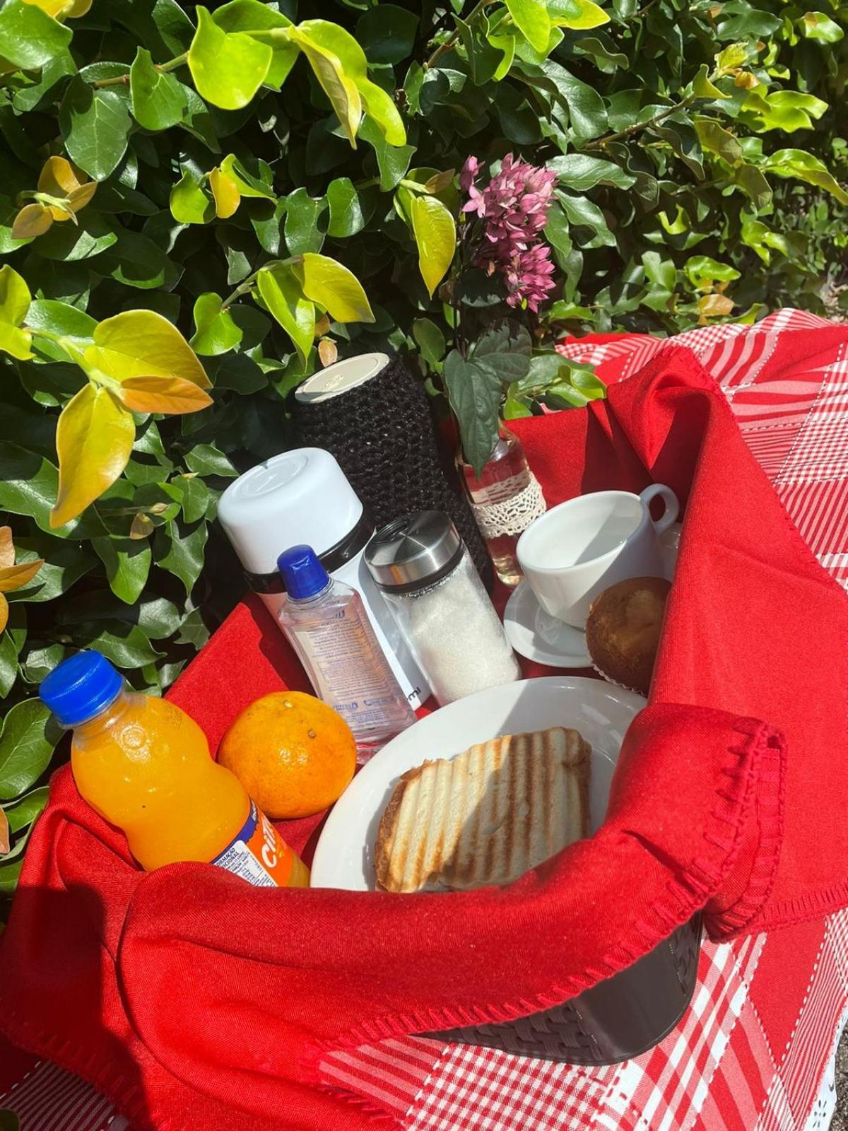Pouzada Bom Clima - Servimos Cestas De Cafe Da Manha - Melhor Custo Beneficio Em Gravata Bagian luar foto